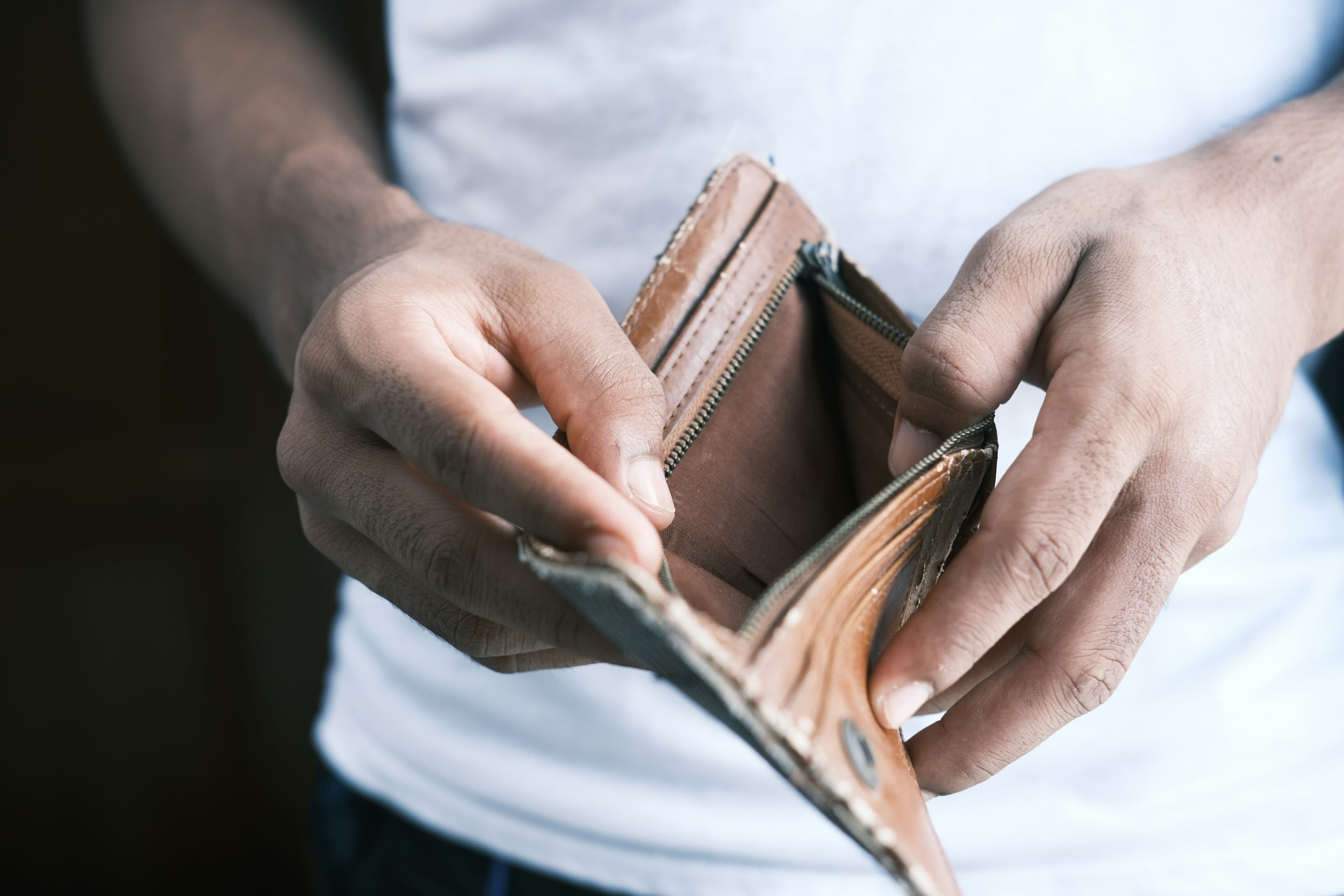 How to Choose the Best High-Yield Savings Account (Without Chasing Rates)
